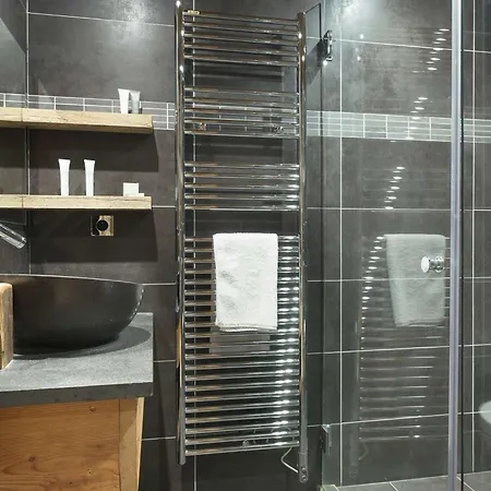 à 1850, 8 Personnes, Skis Aux Pieds, Sauna, Wifi - Fr-1-631-190 *